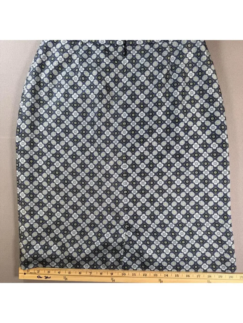 Ann Taylor Blue Mosaic Medallion Pencil Skirt Lined Womens Size 6